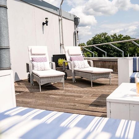 Hafenhotel Pommernyacht Ueckermünde エクステリア 写真