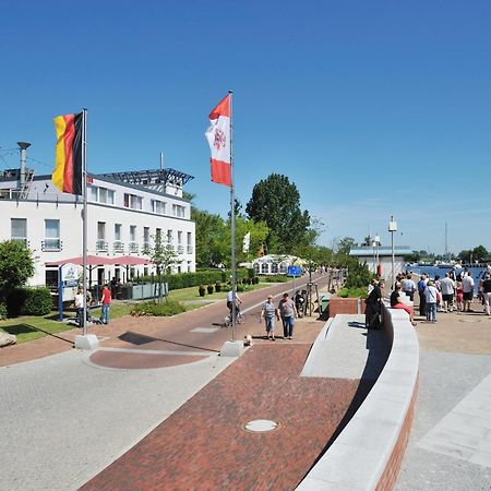 Hafenhotel Pommernyacht Ueckermünde エクステリア 写真