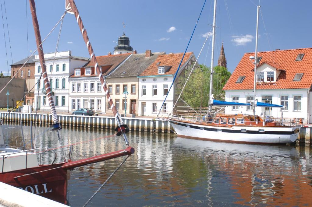 Hafenhotel Pommernyacht Ueckermünde 部屋 写真