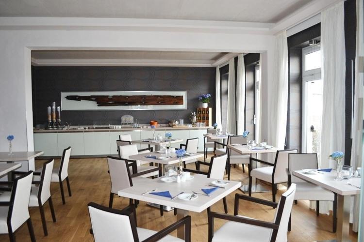 Hafenhotel Pommernyacht Ueckermünde エクステリア 写真