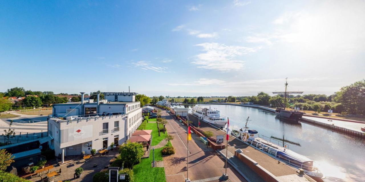 Hafenhotel Pommernyacht Ueckermünde エクステリア 写真