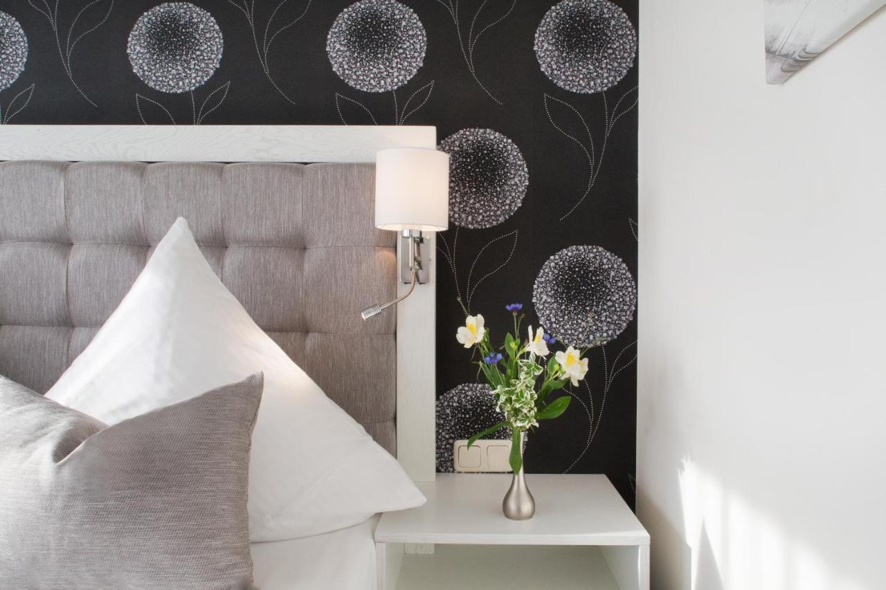 Hafenhotel Pommernyacht Ueckermünde エクステリア 写真