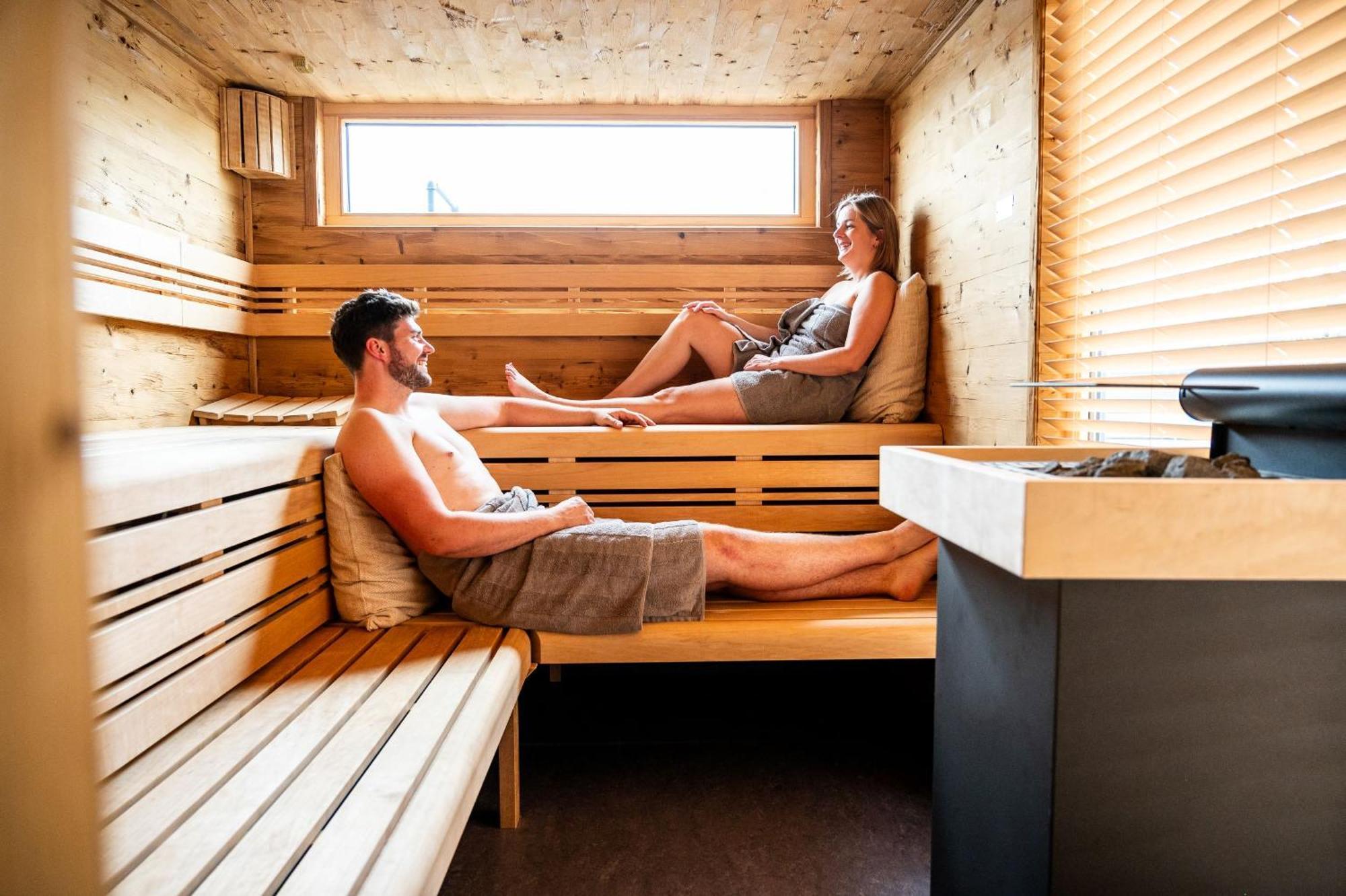 Hafenhotel Pommernyacht Ueckermünde エクステリア 写真