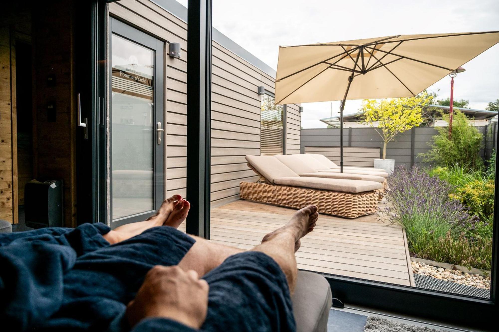 Hafenhotel Pommernyacht Ueckermünde エクステリア 写真