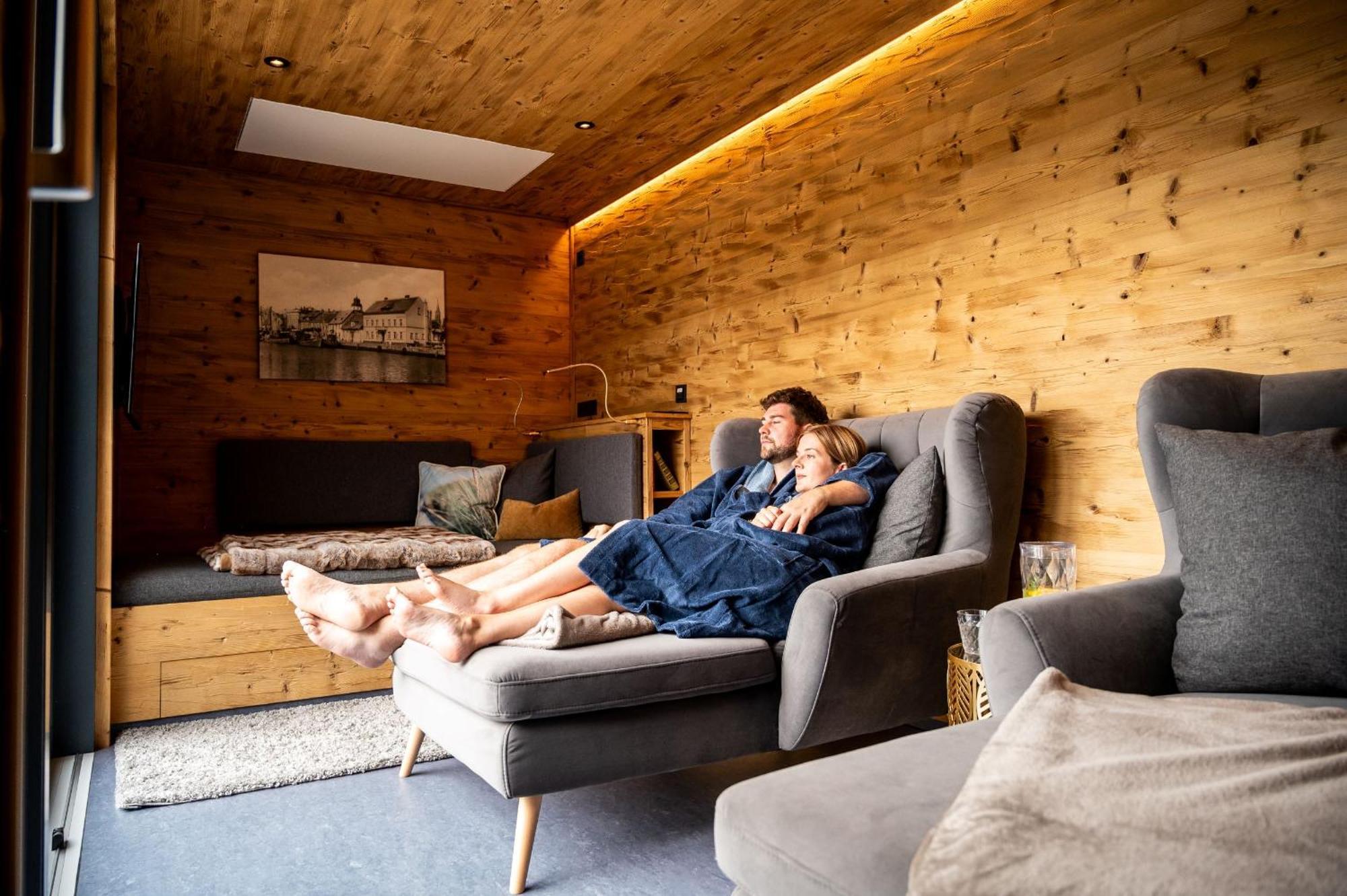 Hafenhotel Pommernyacht Ueckermünde エクステリア 写真